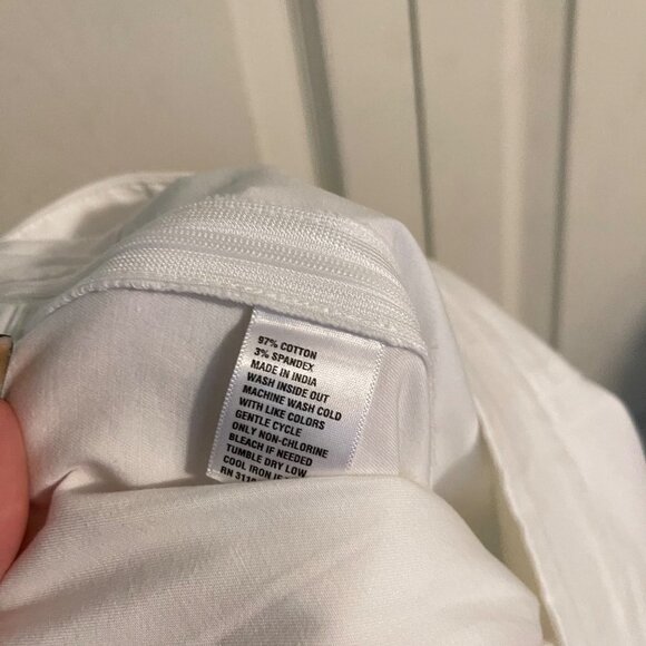 Kim Rogers Womens NWT White High Rise Side Zip Twill Scallop Capri Pants Size 10 - Picture 6 of 7